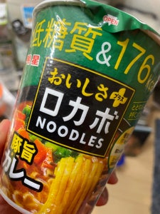 ロカボNOODLESおいしさプラス豚旨カレー56g