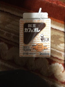 酪王乳業 カフェオレ 200ml