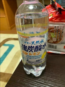 サンガリア 伊賀の天然水強炭酸水レモン 500ml