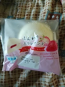 ヤマザキ ふんわりスフレSいちごジャム&いちごホイ