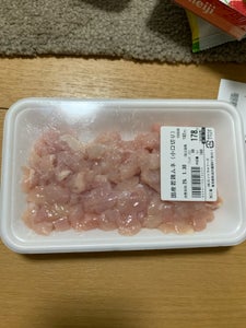 セントラルF 国産若鶏ムネ肉小口切り 180g