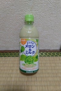 サンガリア まろやかメロン&ミルク 500ml