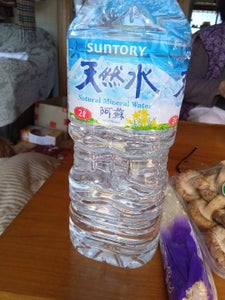 サントリー 天然水 ペット 2L