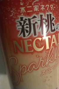 不二家 新桃のネクタースパークリング缶 380ml