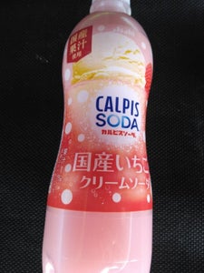 カルピスソーダ いちごクリーム PET 500ml