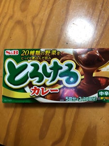 S&B とろけるカレー 中辛 180g