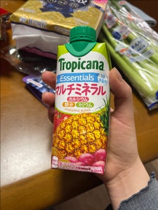 トロピカーナ エッセンシャルズマルチM 330ml