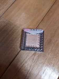 セザンヌ シングルシャイニーアイシャドウ01