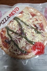 PIZZAREVO 海鮮トマトバジル