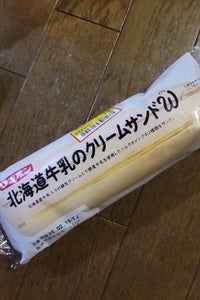 フジ 北海道牛乳のクリームサンドW