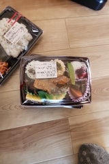 ジャンボリア 三色おこわの九重弁当 1P