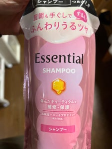 エッセンシャル ふんわりうるツヤSP替 300ml