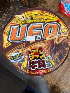 日清焼そばUFO 3種のチーズ牛丼味 107g