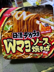 日清 デカうま Wマヨソース焼そば 153g