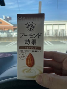 グリコ アーモンド効果3種のナッツ 200ml