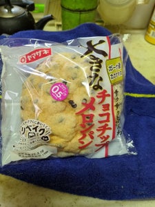 ヤマザキ 大きなチョコチップメロンパン 1個