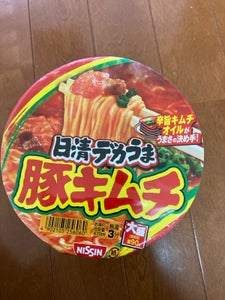 日清 デカうま 豚キムチ 101g