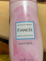 フィアンセ ボディミルクローション ピュアシャンプーの香り