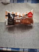 コモ 黒糖クロワッサン 40g