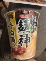 明星 麺神 牛白湯ラーメン カップ 97g