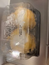 イーストナイン たっぷりクリームの手包みケーキ2個