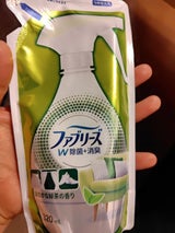 緑茶成分入りファブリーズ 詰替 320ml