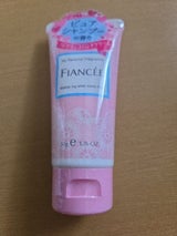 フィアンセ ハンドクリーム ピュアシャンプーの香り