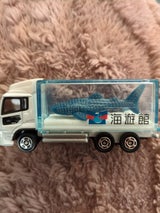 トミカ NO69 水族館トラック サメ