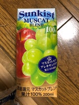サンキスト 100%マスカットブレンド 200ml