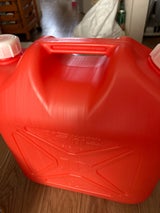 プラテック 灯油缶18L 赤