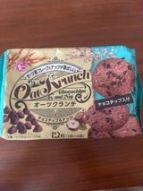 ハッピーPオーツクランチチョコチップ&ナッツ12枚