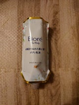 ビオレ TBボディ乳液肌しっとり吊下げ 285ml