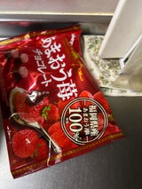 カバヤ食品 あまおう苺チョコレート 122g