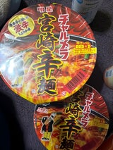 明星 チャルメラどんぶり 宮崎辛麺 77g