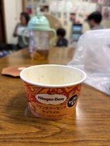 ミニカップクランチアーモンドキャラメル 110ml