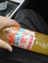 天然水 きりっと果実オレンジ&マンゴー 600ml